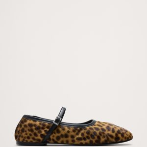 Laurel Mary Jane by Freda Salvador