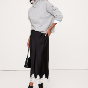 Relaxed Cashmere Turtleneck Sweater