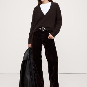 Lightweight Cashmere Low V-Neck Sweater